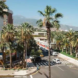 With Balcony And Swimming Pool , Puerto de la Cruz (Tenerife) España